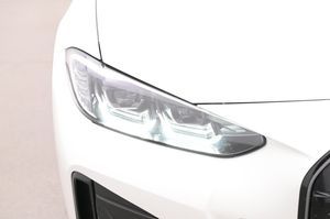 BMW i4 bild 26