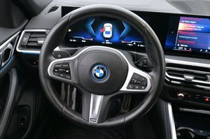 BMW i4 bild 7