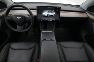 Tesla Model Y bild 6