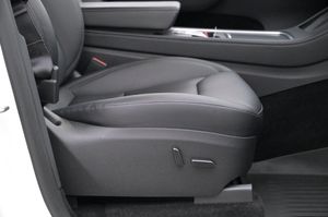 Tesla Model Y bild 13