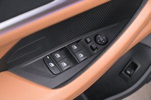 BMW i4 bild 12