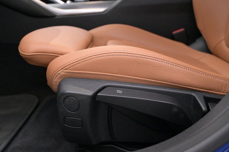 BMW i4 bild 13
