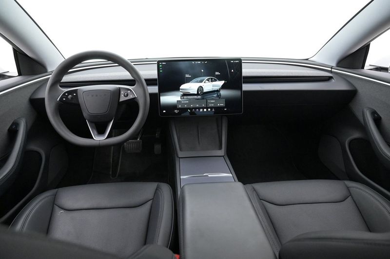 Tesla Model 3 bild 6