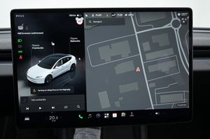 Tesla Model 3 bild 18