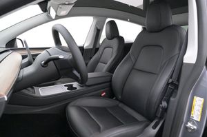 Tesla Model Y bild 8