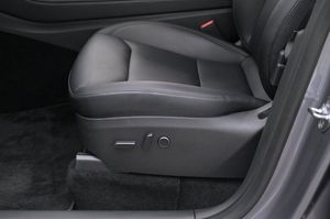Tesla Model Y bild 9