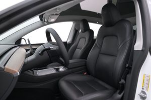 Tesla Model Y bild 9