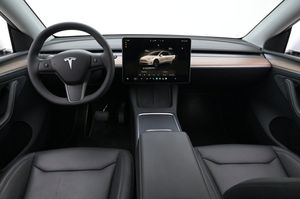 Tesla Model Y bild 6