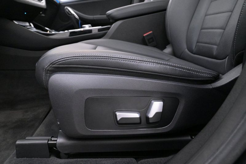 BMW iX3 bild 12