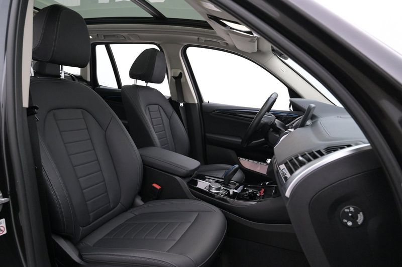 BMW iX3 bild 13