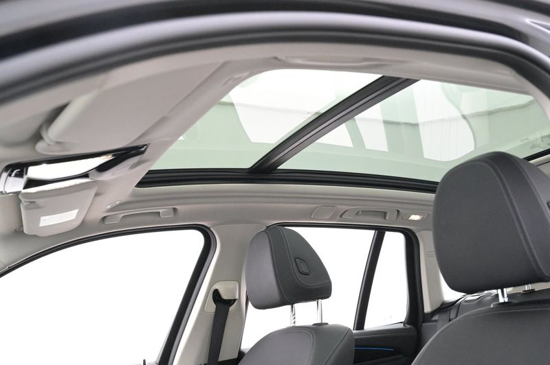 BMW iX3 bild 25