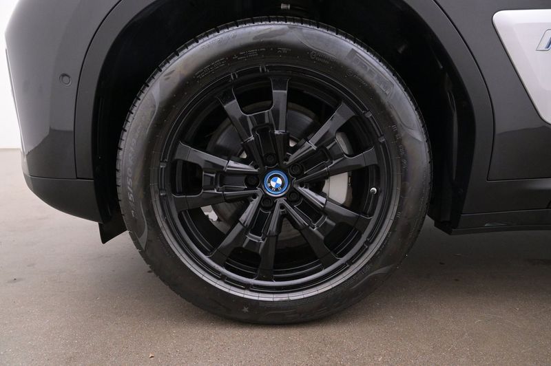 BMW iX3 bild 27