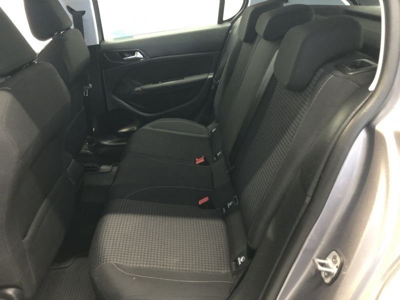 Peugeot 308 bild 7