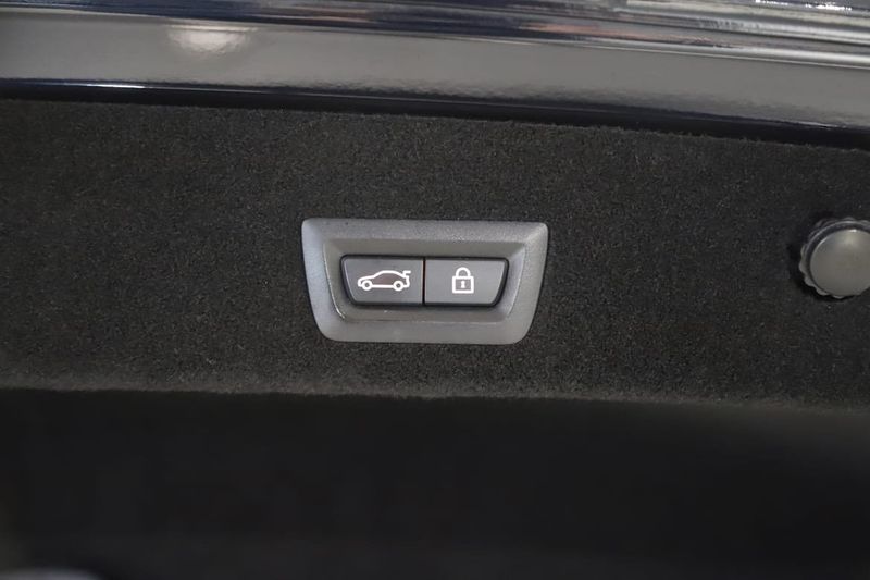 BMW 750 bild 19