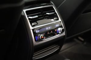 BMW 750 bild 15