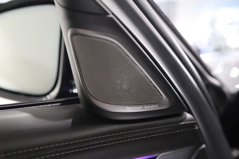 BMW 750 bild 12