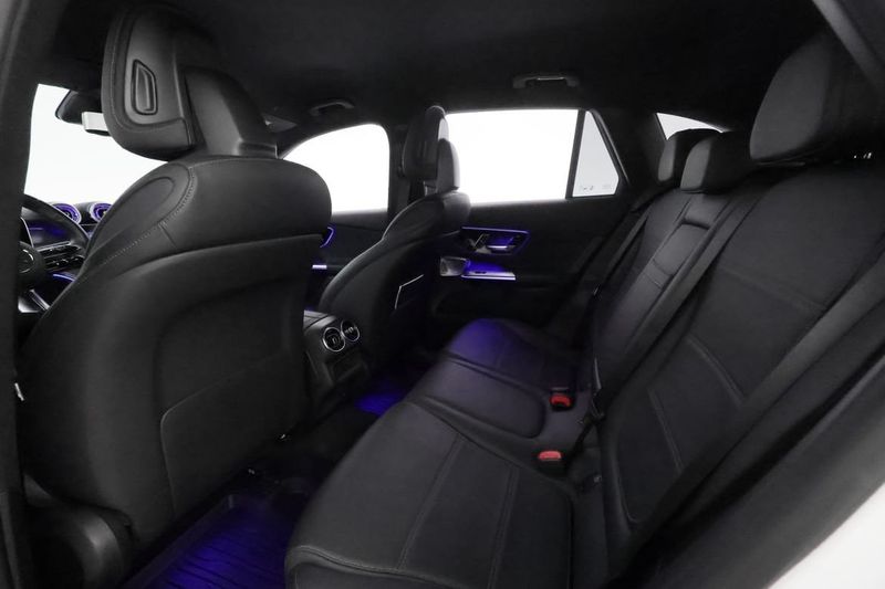 Mercedes GLC300 bild 16