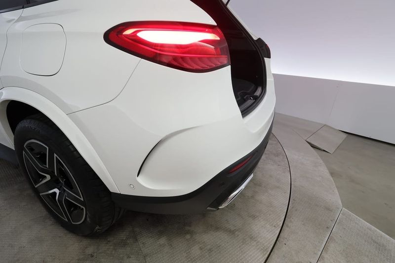 Mercedes GLC300 bild 10
