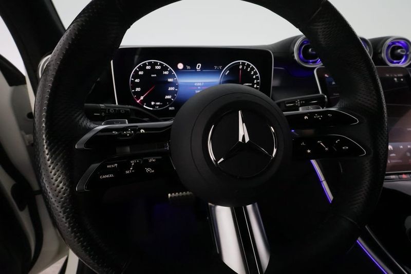 Mercedes GLC300 bild 27