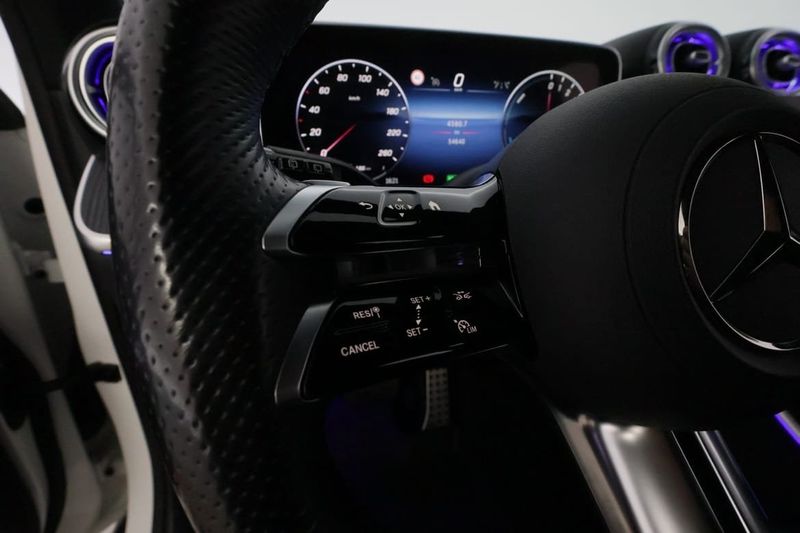 Mercedes GLC300 bild 28
