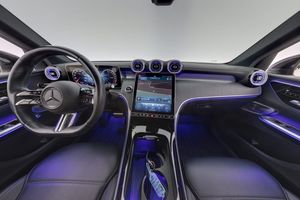 Mercedes GLC300 bild 7