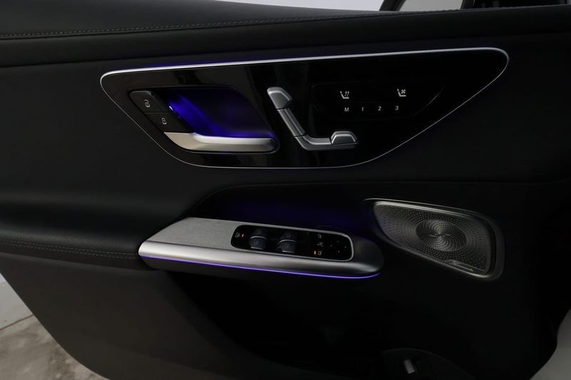 Mercedes GLC300 bild 30