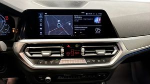 BMW 330 bild 12
