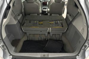 Toyota Sienna bild 11