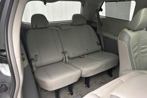 Toyota Sienna bild 9