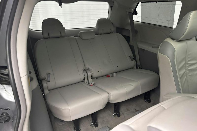 Toyota Sienna bild 9