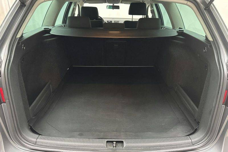 Volkswagen Passat bild 9
