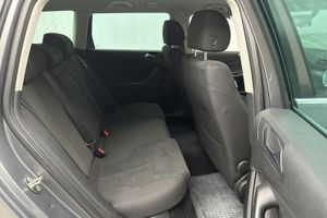 Volkswagen Passat bild 8