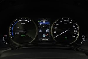 Lexus NX bild 10
