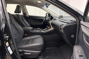 Lexus NX bild 7