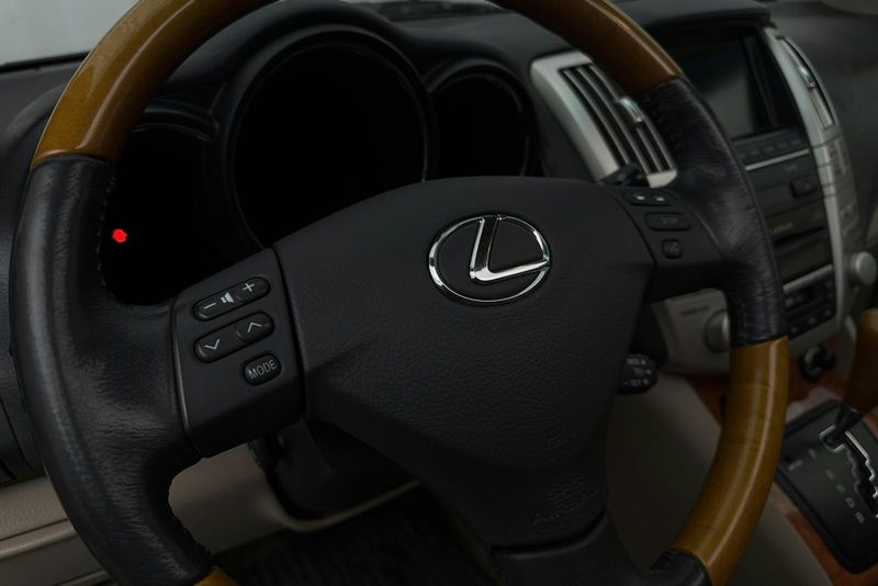 Lexus RX bild 16