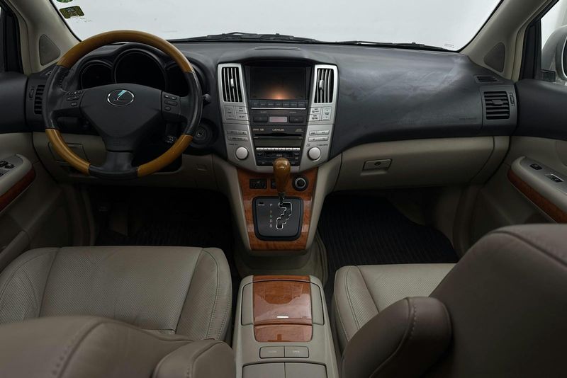 Lexus RX bild 6