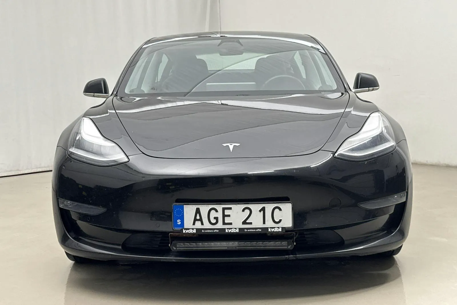 TESLA MODEL 3 GRANDE AUTONOMIE DUAL MOTOR 441ch 4X4 - TOIT PANORAMIQUE - CUIR - CAMÉRA DE RECUL - PHARES LED