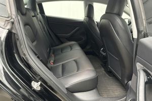 Tesla Model 3 bild 8