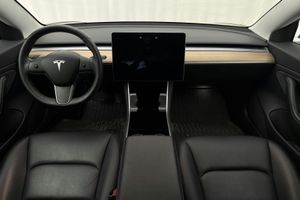 Tesla Model 3 bild 6