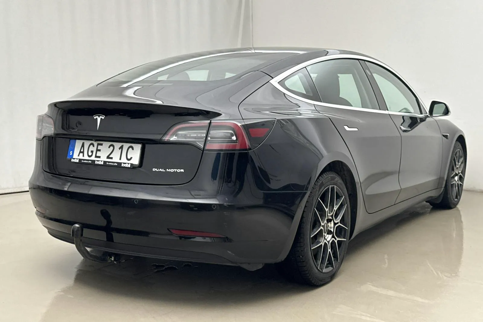 TESLA MODEL 3 GRANDE AUTONOMIE DUAL MOTOR 441ch 4X4 - TOIT PANORAMIQUE - CUIR - CAMÉRA DE RECUL - PHARES LED