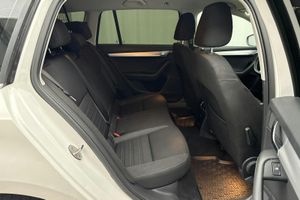 Skoda Octavia bild 8