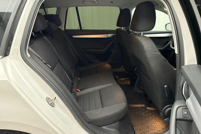 Skoda Octavia bild 8