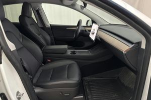 Tesla Model Y bild 7
