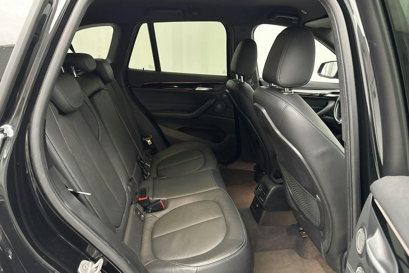 BMW X1 bild 8