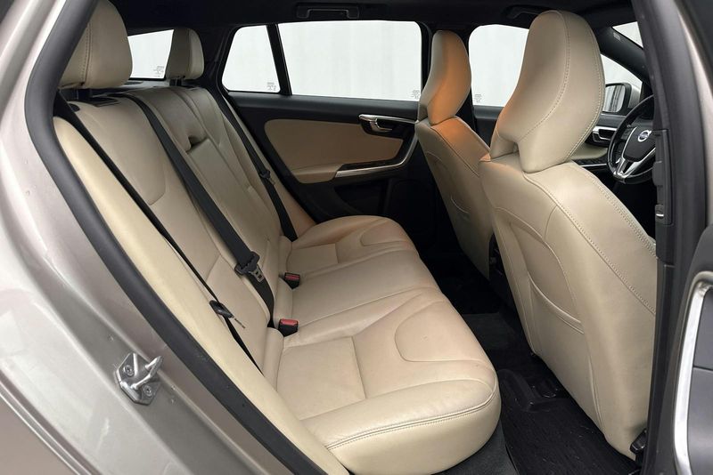Volvo V60 bild 8