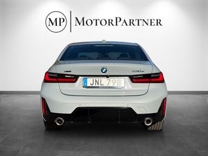 BMW 330 bild 7