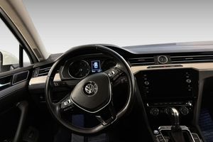 Volkswagen Passat bild 9
