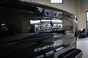 GMC Sierra bild 31
