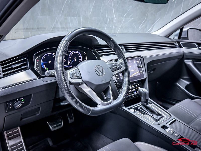 Volkswagen Passat bild 12