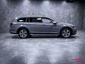 Volkswagen Passat bild 8